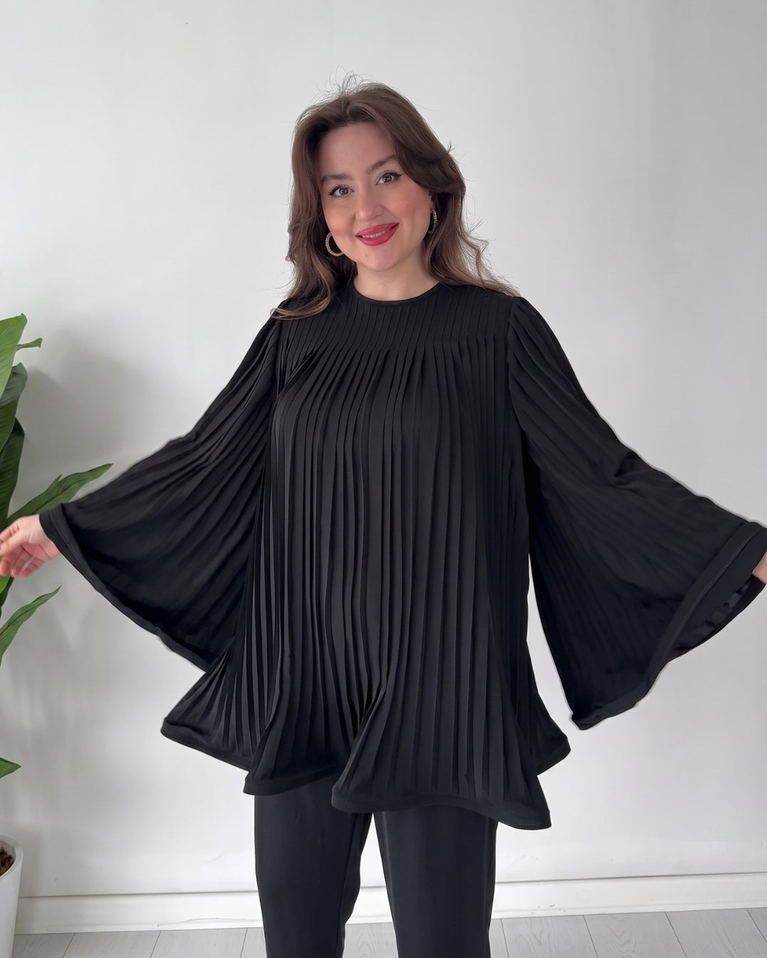 Lavira - Black Pleated Bell Sleeve Co-Ord Set